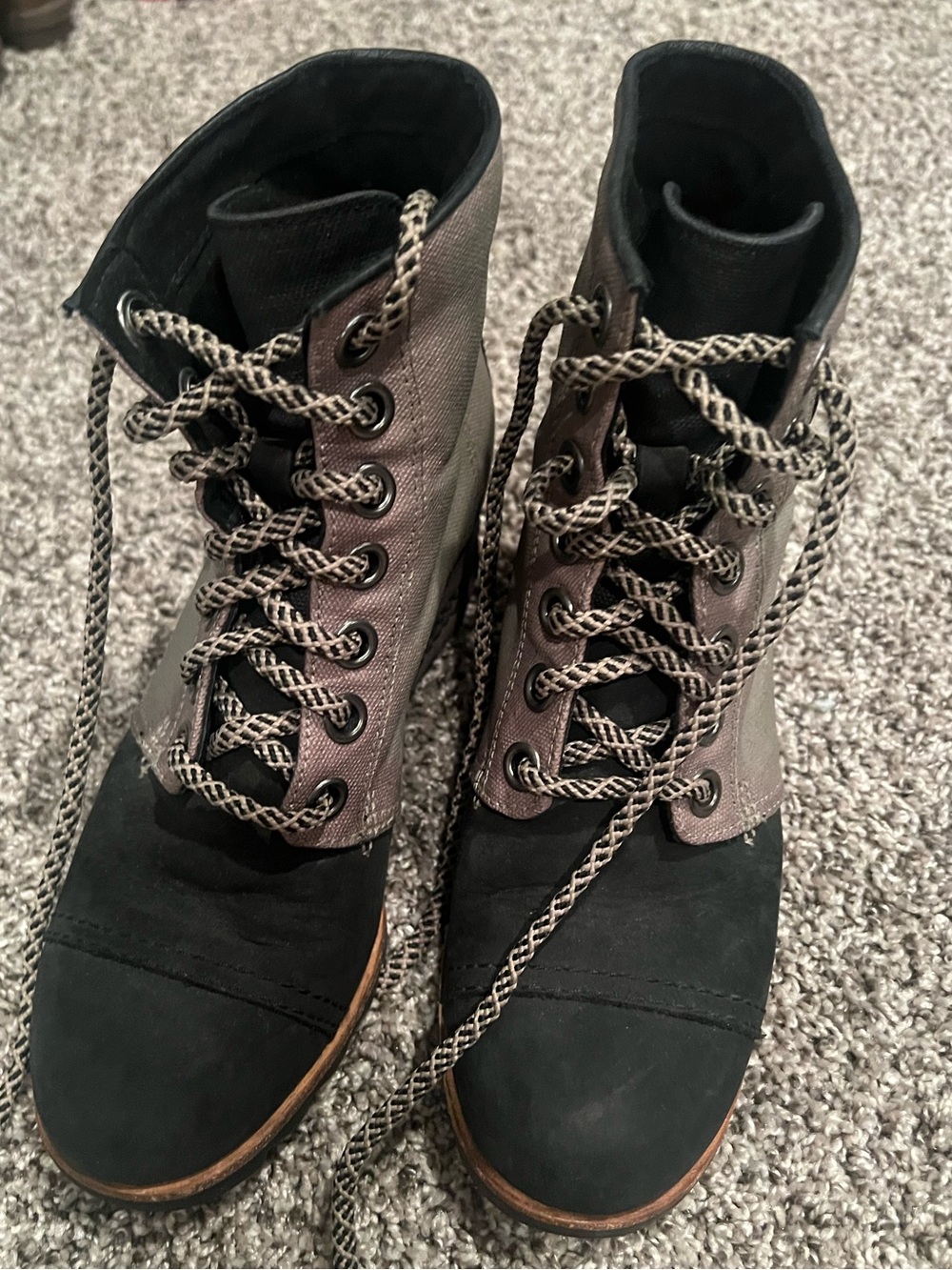 Sorel Two-Tone Lace-Up Ankle Boots in Black and Gray